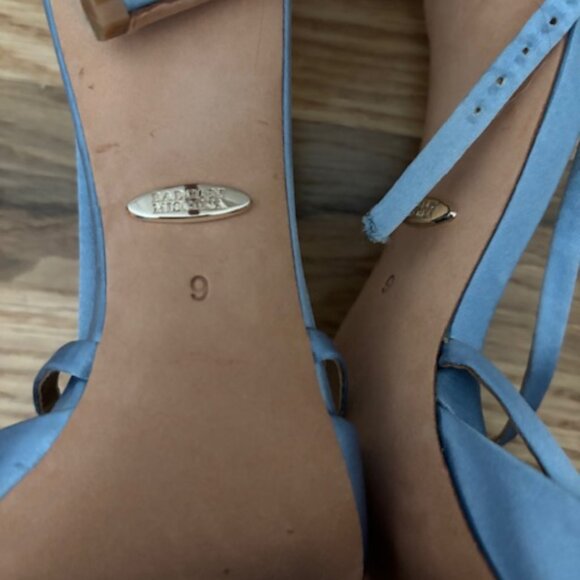 Beautiful size 9 Badgley Mischka heels with gorgeous embellishment - Picture 5 of 8